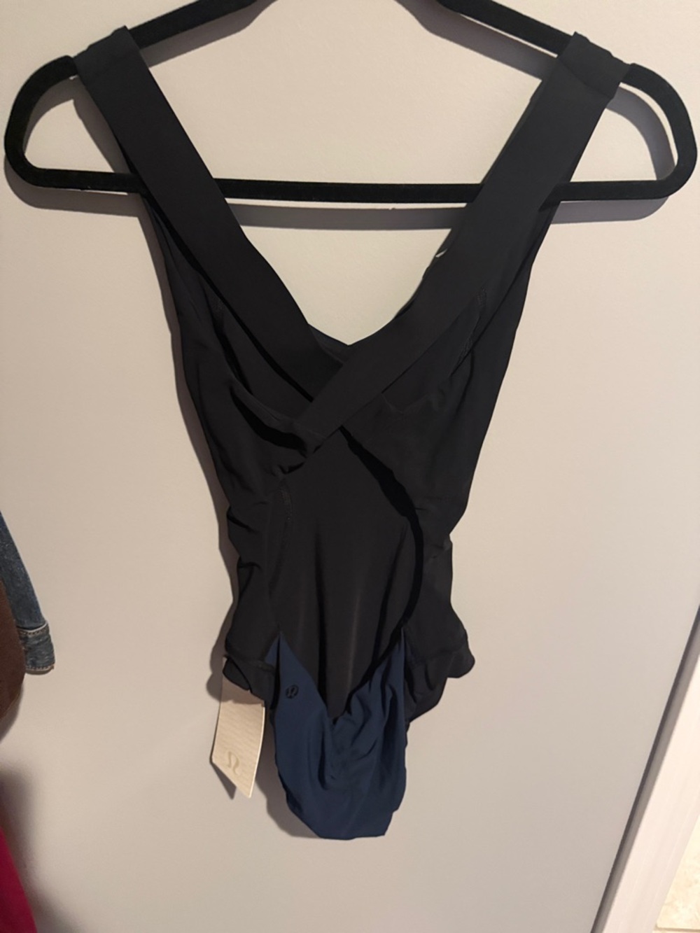 Lululemon 6 swim reversible Navy and Black One-Piece Swimsuit - Picture 2 of 5